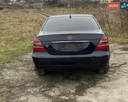 Синий Мерседес Е-Класс, объемом двигателя 2.15 л и пробегом 300 тыс. км за 3000 $, фото 6 на Automoto.ua