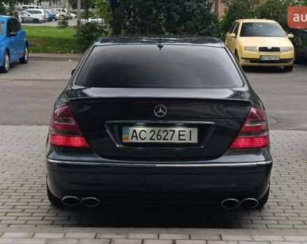 Синій Мерседес Е-Клас, об'ємом двигуна 3.2 л та пробігом 306 тис. км за 11000 $, фото 1 на Automoto.ua