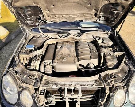 Синий Мерседес Е-Класс, объемом двигателя 2.1 л и пробегом 362 тыс. км за 8700 $, фото 10 на Automoto.ua