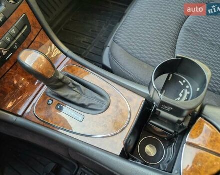 Синий Мерседес Е-Класс, объемом двигателя 1.8 л и пробегом 312 тыс. км за 8200 $, фото 22 на Automoto.ua