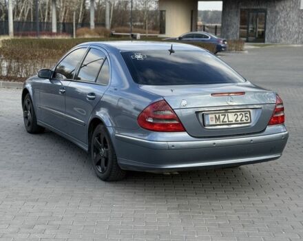 Синій Мерседес Е-Клас, об'ємом двигуна 2.2 л та пробігом 350 тис. км за 3599 $, фото 3 на Automoto.ua