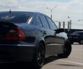 Синий Мерседес Е-Класс, объемом двигателя 3.2 л и пробегом 405 тыс. км за 7500 $, фото 1 на Automoto.ua