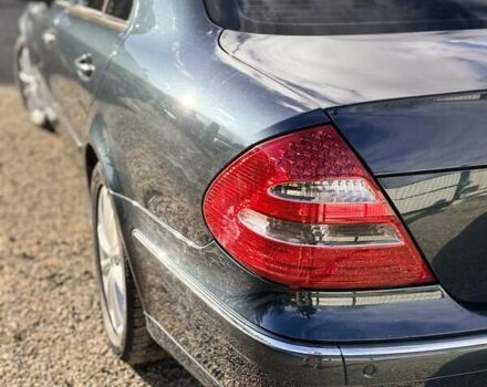 Синий Мерседес Е-Класс, объемом двигателя 2.1 л и пробегом 362 тыс. км за 8700 $, фото 18 на Automoto.ua