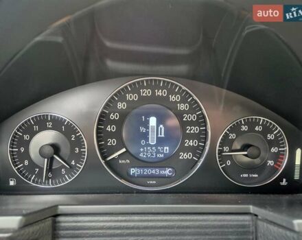 Синий Мерседес Е-Класс, объемом двигателя 1.8 л и пробегом 312 тыс. км за 8200 $, фото 18 на Automoto.ua