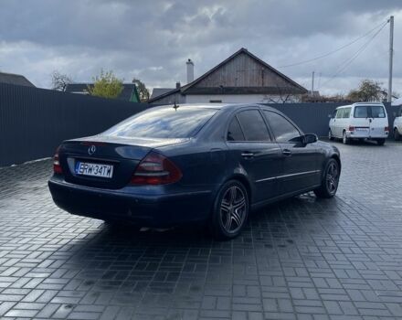Синий Мерседес Е-Класс, объемом двигателя 2.7 л и пробегом 400 тыс. км за 3350 $, фото 3 на Automoto.ua