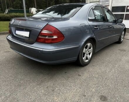 Синий Мерседес Е-Класс, объемом двигателя 3.2 л и пробегом 329 тыс. км за 4647 $, фото 2 на Automoto.ua