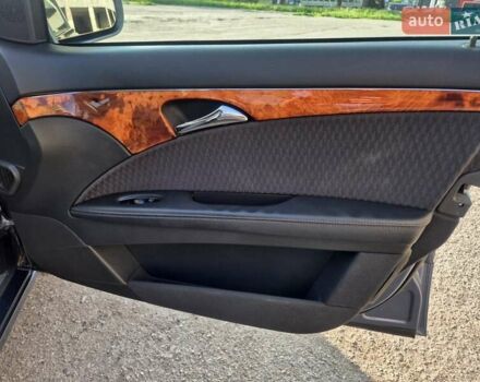 Синий Мерседес Е-Класс, объемом двигателя 1.8 л и пробегом 312 тыс. км за 8200 $, фото 28 на Automoto.ua