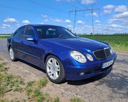 Синий Мерседес Е-Класс, объемом двигателя 1.8 л и пробегом 342 тыс. км за 5900 $, фото 2 на Automoto.ua