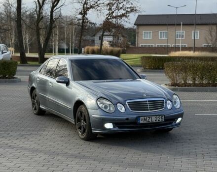 Синій Мерседес Е-Клас, об'ємом двигуна 2.2 л та пробігом 350 тис. км за 3599 $, фото 2 на Automoto.ua