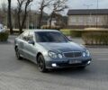 Синій Мерседес Е-Клас, об'ємом двигуна 2.2 л та пробігом 350 тис. км за 3599 $, фото 2 на Automoto.ua