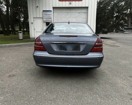 Синий Мерседес Е-Класс, объемом двигателя 3.2 л и пробегом 329 тыс. км за 4647 $, фото 7 на Automoto.ua