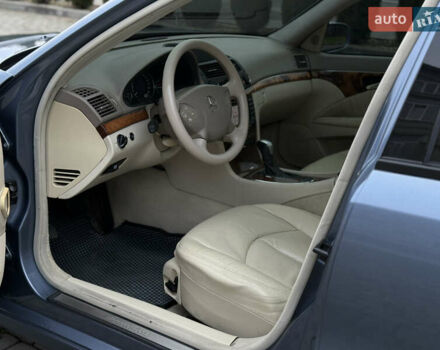 Синій Мерседес Е-Клас, об'ємом двигуна 3.22 л та пробігом 382 тис. км за 5990 $, фото 27 на Automoto.ua