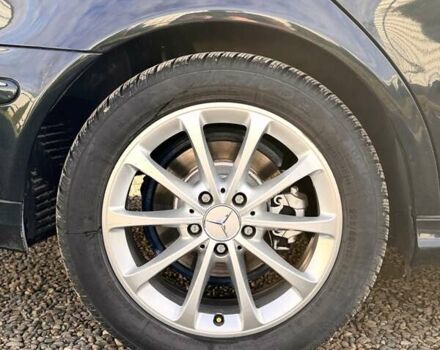 Синий Мерседес Е-Класс, объемом двигателя 2.1 л и пробегом 362 тыс. км за 8700 $, фото 26 на Automoto.ua