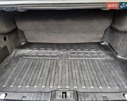 Синий Мерседес Е-Класс, объемом двигателя 1.8 л и пробегом 312 тыс. км за 8200 $, фото 5 на Automoto.ua