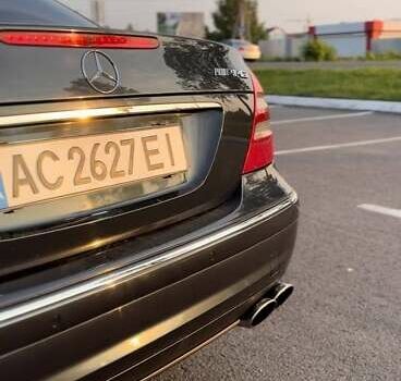 Синій Мерседес Е-Клас, об'ємом двигуна 3.2 л та пробігом 306 тис. км за 11000 $, фото 31 на Automoto.ua