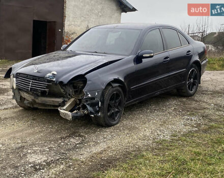 Синий Мерседес Е-Класс, объемом двигателя 2.15 л и пробегом 300 тыс. км за 3000 $, фото 8 на Automoto.ua