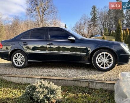 Синий Мерседес Е-Класс, объемом двигателя 2.1 л и пробегом 362 тыс. км за 8700 $, фото 27 на Automoto.ua