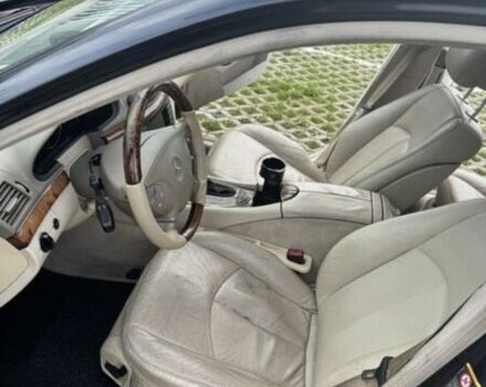 Синий Мерседес Е-Класс, объемом двигателя 0 л и пробегом 430 тыс. км за 3900 $, фото 2 на Automoto.ua