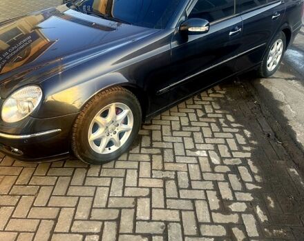 Синий Мерседес Е-Класс, объемом двигателя 2.7 л и пробегом 320 тыс. км за 7700 $, фото 1 на Automoto.ua