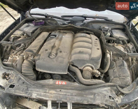 Синий Мерседес Е-Класс, объемом двигателя 2.15 л и пробегом 300 тыс. км за 3000 $, фото 15 на Automoto.ua