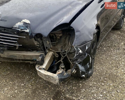 Синий Мерседес Е-Класс, объемом двигателя 2.15 л и пробегом 300 тыс. км за 3000 $, фото 5 на Automoto.ua