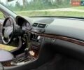 Синій Мерседес Е-Клас, об'ємом двигуна 2.2 л та пробігом 327 тис. км за 6800 $, фото 49 на Automoto.ua