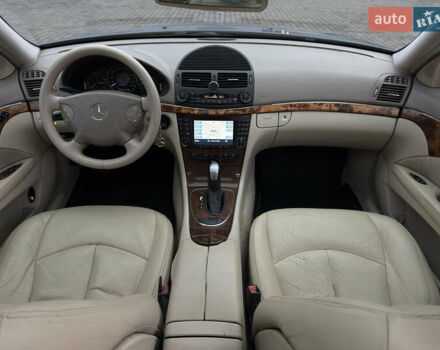 Синій Мерседес Е-Клас, об'ємом двигуна 3.22 л та пробігом 382 тис. км за 5990 $, фото 38 на Automoto.ua