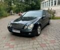 Синий Мерседес Е-Класс, объемом двигателя 2.2 л и пробегом 250 тыс. км за 5900 $, фото 1 на Automoto.ua
