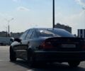 Синий Мерседес Е-Класс, объемом двигателя 3.2 л и пробегом 405 тыс. км за 6796 $, фото 5 на Automoto.ua
