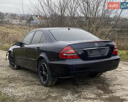 Синий Мерседес Е-Класс, объемом двигателя 2.15 л и пробегом 300 тыс. км за 3000 $, фото 9 на Automoto.ua