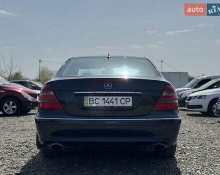 Мерседес Е-Клас 2005 у Львові на Automoto.ua Синій Мерседес Е-Клас, об'ємом двигуна 3.5 л та пробігом 318 тис. км за 8000 $, фото 1 на Automoto.ua