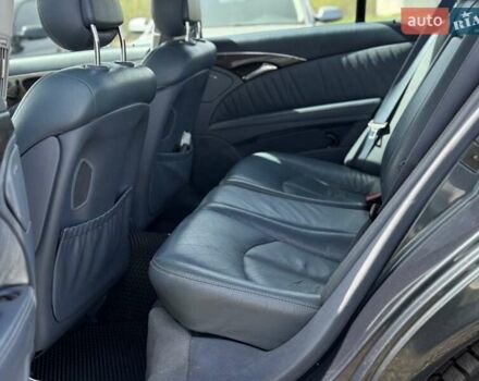 Мерседес Е-Клас 2005 у Львові на Automoto.ua Синій Мерседес Е-Клас, об'ємом двигуна 3.5 л та пробігом 318 тис. км за 8000 $, фото 15 на Automoto.ua