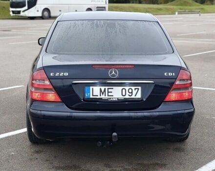Синий Мерседес Е-Класс, объемом двигателя 0 л и пробегом 219 тыс. км за 2600 $, фото 5 на Automoto.ua