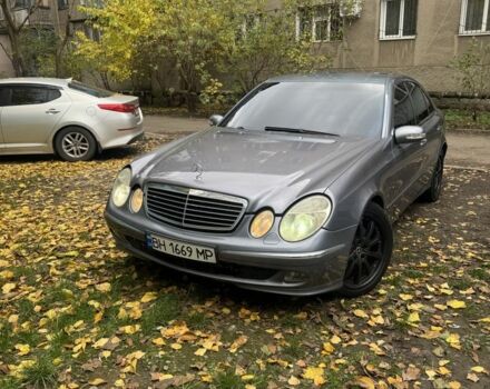 Синій Мерседес Е-Клас, об'ємом двигуна 3.2 л та пробігом 300 тис. км за 4800 $, фото 8 на Automoto.ua