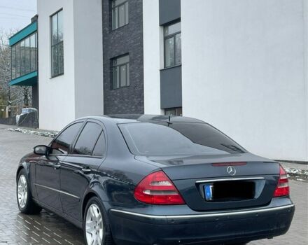 Синій Мерседес Е-Клас, об'ємом двигуна 3.2 л та пробігом 340 тис. км за 3999 $, фото 5 на Automoto.ua