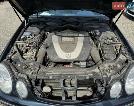 Мерседес Е-Клас 2005 у Львові на Automoto.ua Синій Мерседес Е-Клас, об'ємом двигуна 3.5 л та пробігом 318 тис. км за 8000 $, фото 23 на Automoto.ua