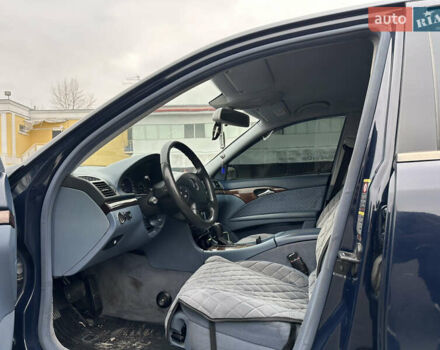 Синий Мерседес Е-Класс, объемом двигателя 1.8 л и пробегом 326 тыс. км за 5999 $, фото 10 на Automoto.ua