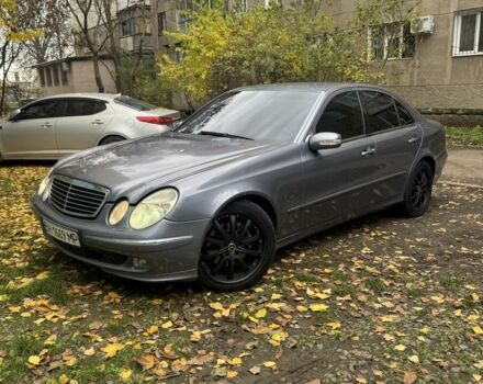 Синій Мерседес Е-Клас, об'ємом двигуна 3.2 л та пробігом 300 тис. км за 4800 $, фото 1 на Automoto.ua