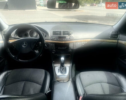 Синий Мерседес Е-Класс, объемом двигателя 1.8 л и пробегом 272 тыс. км за 6999 $, фото 14 на Automoto.ua