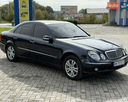 Синій Мерседес Е-Клас, об'ємом двигуна 2.15 л та пробігом 500 тис. км за 3650 $, фото 4 на Automoto.ua
