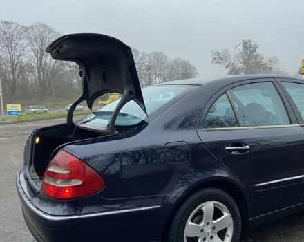 Синій Мерседес Е-Клас, об'ємом двигуна 2.7 л та пробігом 320 тис. км за 3850 $, фото 1 на Automoto.ua