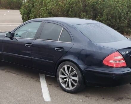 Синий Мерседес Е-Класс, объемом двигателя 0 л и пробегом 219 тыс. км за 2600 $, фото 4 на Automoto.ua