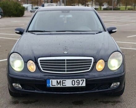 Синий Мерседес Е-Класс, объемом двигателя 0 л и пробегом 219 тыс. км за 2600 $, фото 2 на Automoto.ua