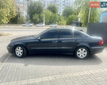 Синий Мерседес Е-Класс, объемом двигателя 1.8 л и пробегом 272 тыс. км за 6999 $, фото 5 на Automoto.ua