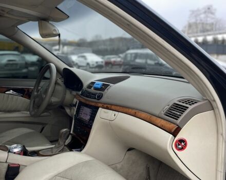 Синій Мерседес Е-Клас, об'ємом двигуна 3.2 л та пробігом 340 тис. км за 3999 $, фото 6 на Automoto.ua