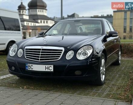 Синий Мерседес Е-Класс, объемом двигателя 2.15 л и пробегом 375 тыс. км за 10200 $, фото 2 на Automoto.ua