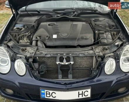 Синий Мерседес Е-Класс, объемом двигателя 2.15 л и пробегом 375 тыс. км за 10200 $, фото 37 на Automoto.ua