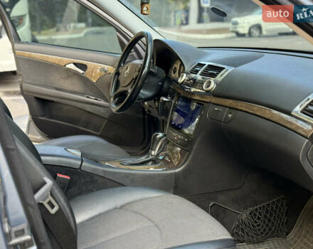 Синій Мерседес Е-Клас, об'ємом двигуна 1.8 л та пробігом 203 тис. км за 8750 $, фото 21 на Automoto.ua