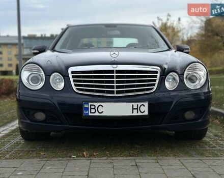 Синий Мерседес Е-Класс, объемом двигателя 2.15 л и пробегом 375 тыс. км за 10200 $, фото 1 на Automoto.ua