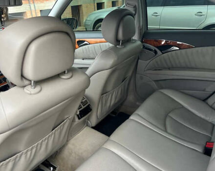 Мерседес Е-Класс 2006 в Киеве на Automoto.ua Синий Мерседес Е-Класс, объемом двигателя 2.15 л и пробегом 380 тыс. км за 10200 $, фото 15 на Automoto.ua